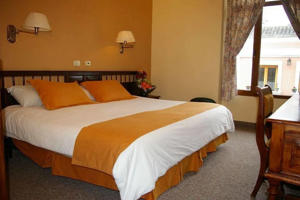 Hotel Real Audiencia Quito 3*,